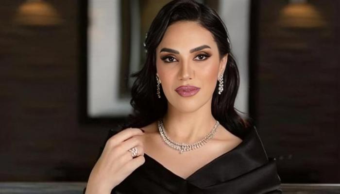 الفنانة مي فاروق