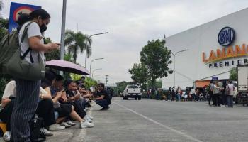 تخوف من موجات "تسونامي" في الفلبين