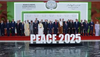 القادة المشاركون في قمة شرم الشيخ
