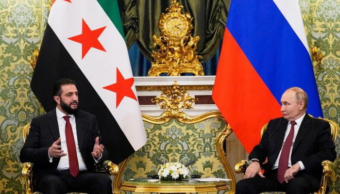 أحمد الشرع وفلاديمير بوتين خلال اللقاء