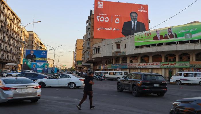 لوحات إعلانية انتخابية في أحد شوارع بغداد