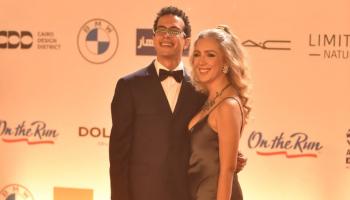 طه دسوقي وزوجته في الجونة