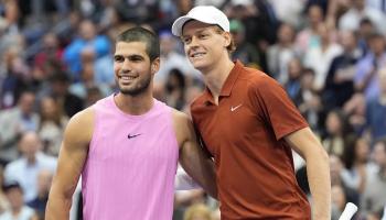 موعد مواجهة سينر وألكاراز اليوم 