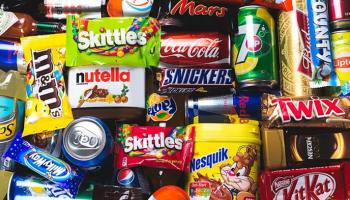 الأطعمة فائقة المعالجة تجعل دماغك يطلب المزيد