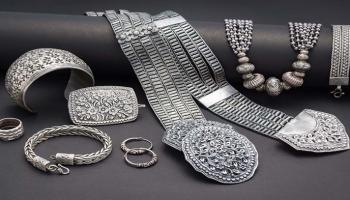 مشغولات فضية