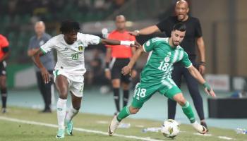 عمورة نجم منتخب الجزائر