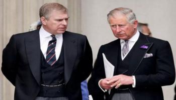 الملك تشارلز وشقيقه الأمير أندرو