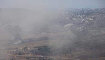 تصاعد الدخان عقب غارة إسرائيلية جنوب لبنان 