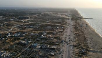 مبان مدمرة جراء الغارات الإسرائيلية على غزة