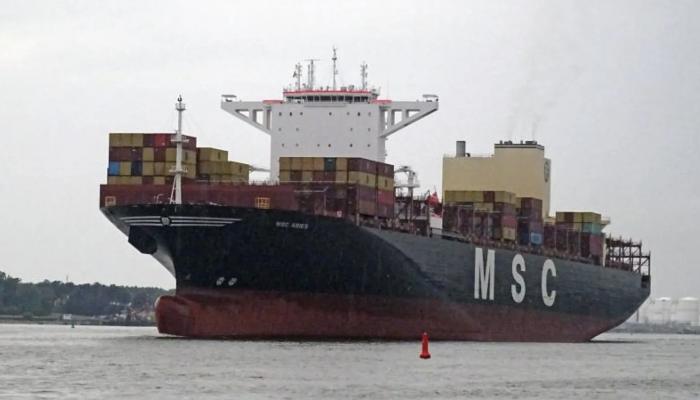 إحدى سفن «إم إس سي أريز»