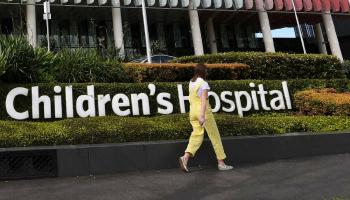 محكمة أسترالية تبطل حظر مثبطات البلوغ