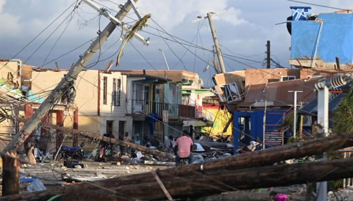 الإعصار "ميليسا" يصل إلى جزر البهاما