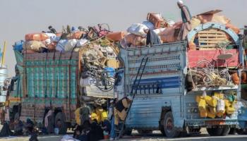 لاجئون أفغان قرب حدود باكستان