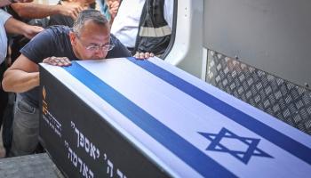 جثمان رهينة إسرائيلي تم تسليمها في وقت سابق