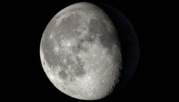 اكتمال القمر يسرق دقائق النوم