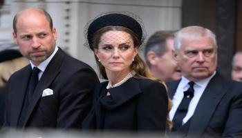 كيت ميدلتون بين أندرو وويليام