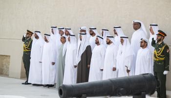 جانب من مراسم رفع العلم في قصر الحصن في أبوظبي