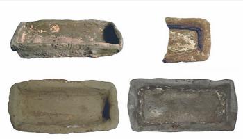 صواني الطين بمقبرة الملك "توت"