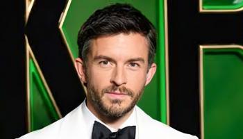 الممثل البريطاني جوناثان بيلي