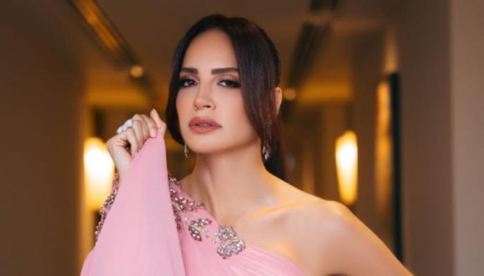 الفنانة آمال ماهر 