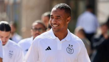 شرقي مدافع منتخب الجزائر