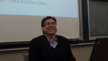 فيليب أجيون