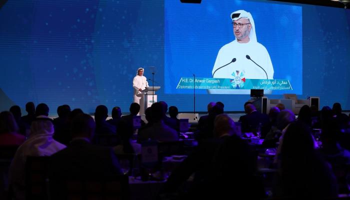 الدكتور أنور قرقاش المستشار الدبلوماسي لرئيس دولة الإمارات