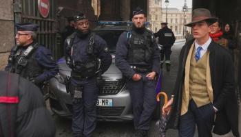 مراهق فرنسي يتحول إلى ظاهرة