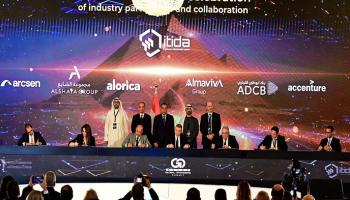 رئيس الوزراء المصري خلال حفل توقيع فعاليات قمة التعهيد 