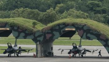 طائرات في قاعدة تايوانية