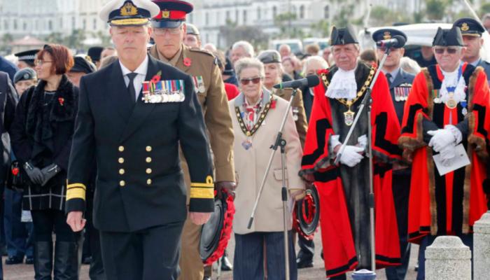 الأميرال المزيف