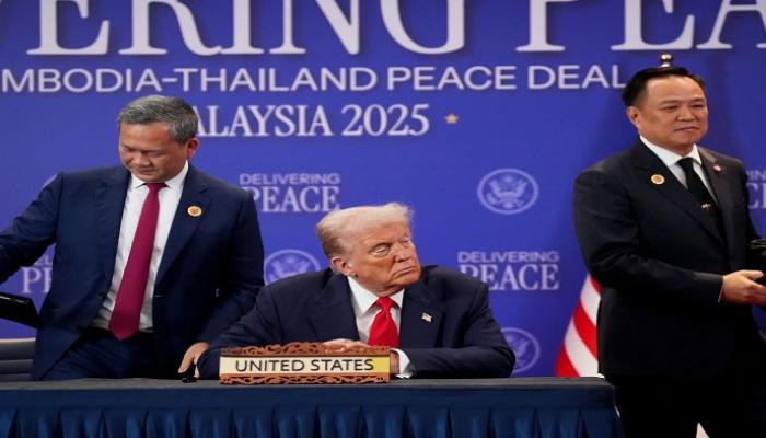 دونالد ترامب بعد توقيع اتفاقية السلام بين كمبوديا وتايلاند