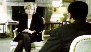 الأميرة الراحلة ديانا خلال المقابلة مع مارتن باشير