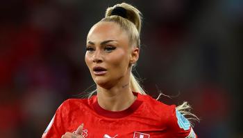 النجمة أليشا ليمان