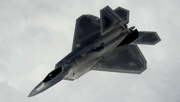 مقاتلة من طراز إف-22