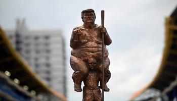 تمثال «الطاعون البرتقالي» - أ ف ب