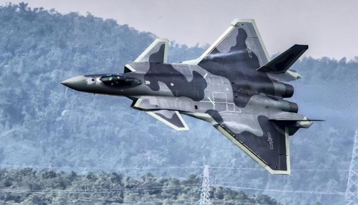 المقاتلة الصينية J-20