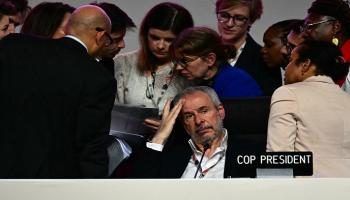 جانب من المفاوضات الشاقة بشأن الاتفاق الختامي لـCOP30