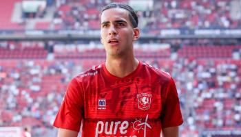 زروقي نجم تفينتي الهولندي