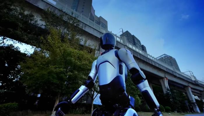 الروبوت AgiBot A2