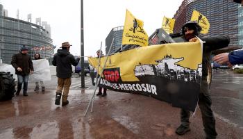 مزارعون يحتجون في باريس على اتفاق الاتحاد الأوروبي مع ميركوسور