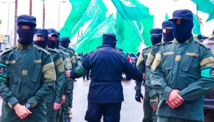 عناصر من قوات فجر التابعة للجماعة الإسلامية في لبنان