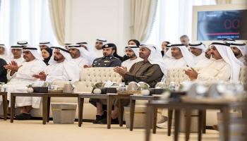 الشيخ محمد بن زايد آل نهيان رئيس دولة الإمارات يشهد جلسة حول «الذكاء الاصطناعي»