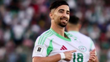 عمورة هداف منتخب الجزائر