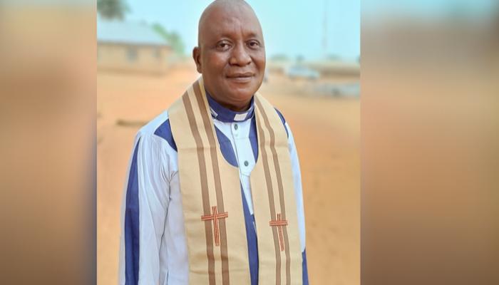 القس إدوين أتشي