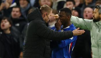 طرد كايسيدو في ديربي تشيلسي وأرسنال