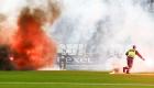 هبوط واحتراق ملعب.. مباراة الـ4 ساعات تتحدى النيران (فيديو)