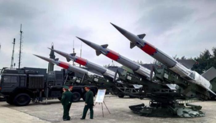 عرض أسلحة سابق