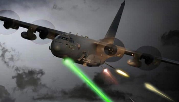 طائرة أمريكية تطلق النار