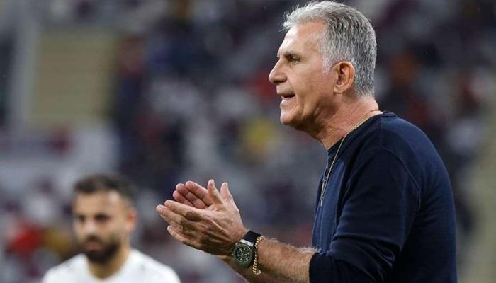 عبر &laquo;آيباد&raquo;.. كيروش ينتقد حكم مباراة السعودية وعمان (فيديو)